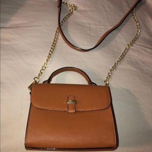 Crossbody purse